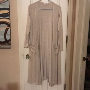 Guc cream Lularoe Sarah